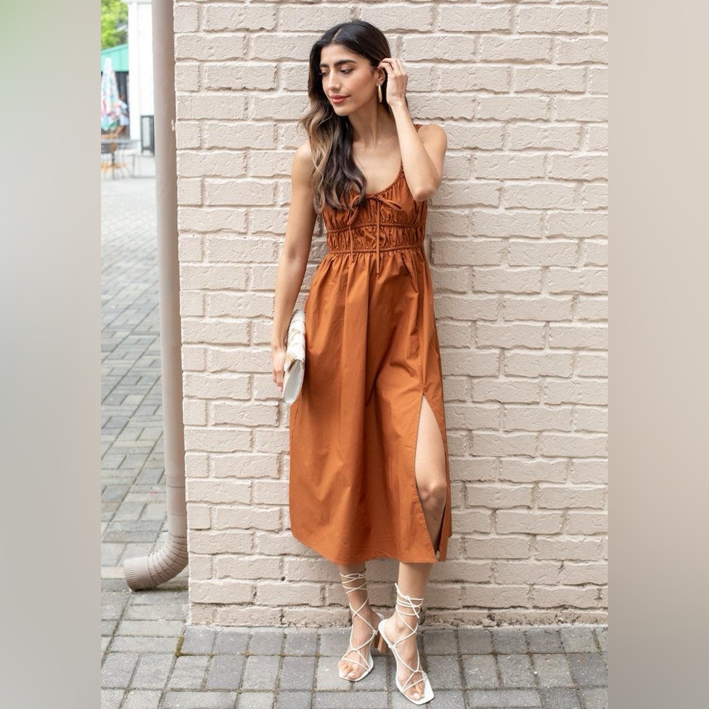 En Saison Celia Poplin Midi Dress in Rust